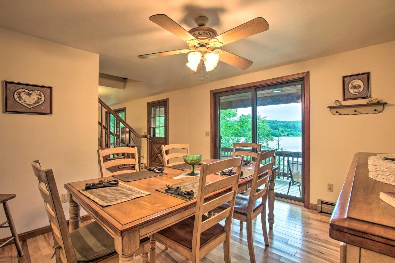 Waterfront New England House On Wickaboag Lake! West Brookfield 외부 사진