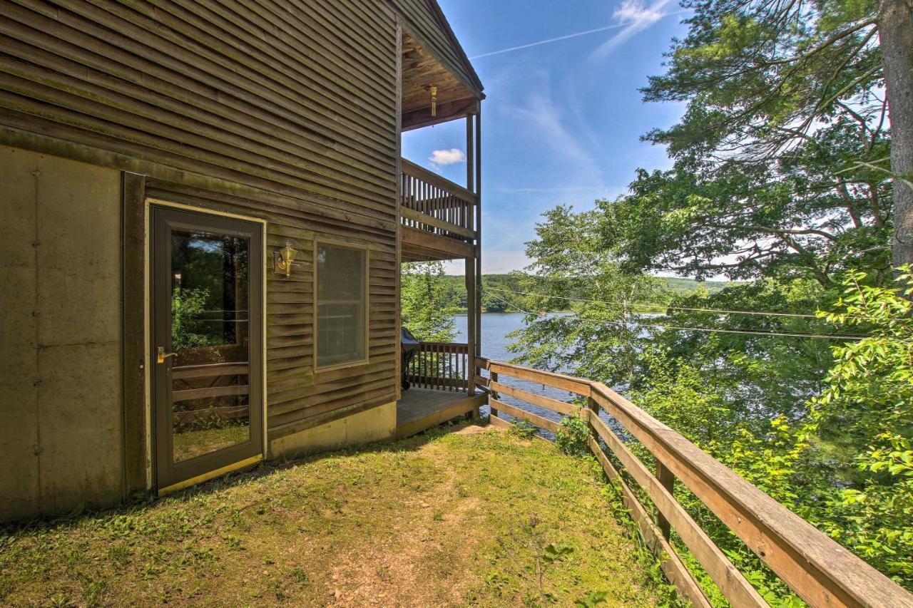 Waterfront New England House On Wickaboag Lake! West Brookfield 외부 사진